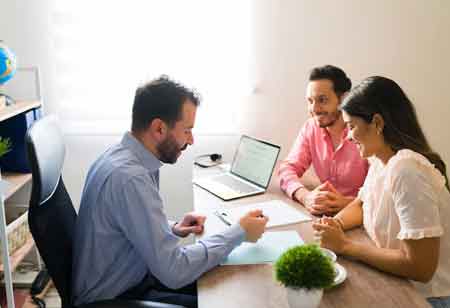 The Value of Choosing an Insurance Broker for Your Coverage Needs