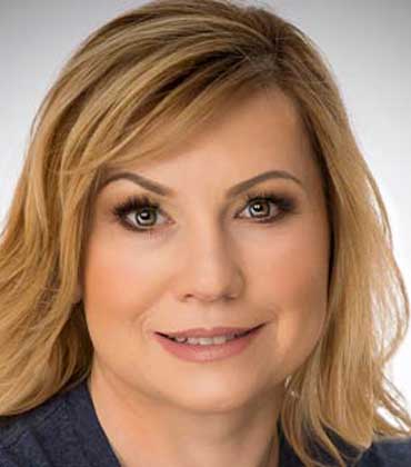 Marta Magnuszewska Data Analytics & Digital Innovations Executive